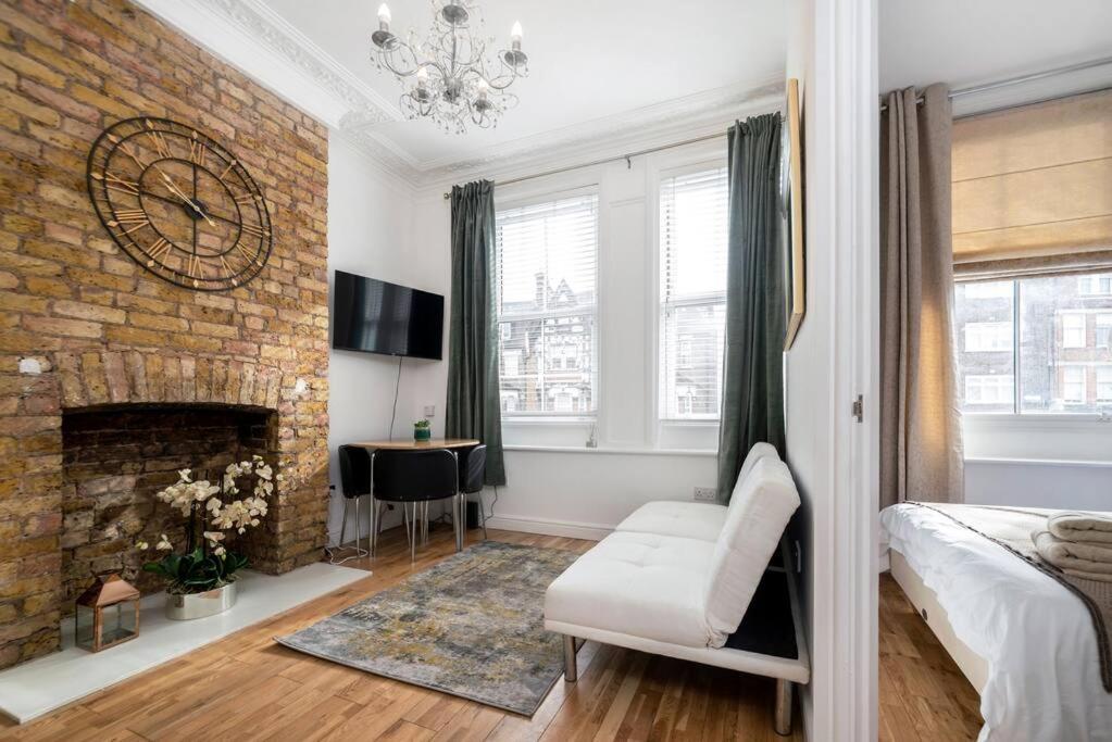 Flat In South West 1 Min To The Station Apartamento